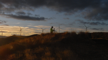 Cover image: Fulbright Scholar James Hamilton inspects a wind turbine at dawn, Tasmania.